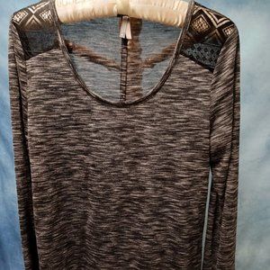 Vanity women’s black tunic, size medium